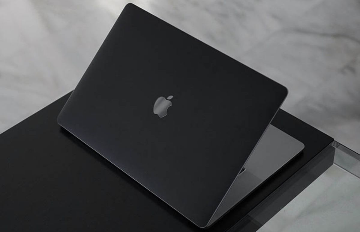 Komt Apple met een diepzwarte aluminium MacBook?