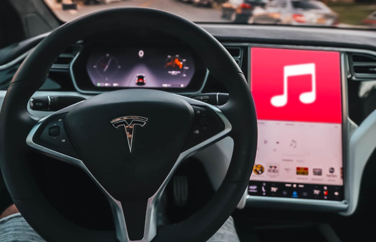 Apple Music nu beschikbaar in Tesla Model 3, S en X  *update*