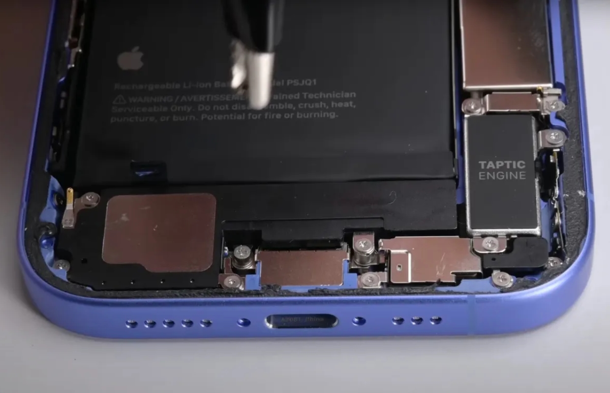 iPhone 16 teardown: repareren is eindelijk gemakkelijker geworden